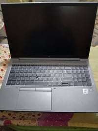 لابتوب للبيع hp ZBook Firefiy G7 المعالج Core i7 10510U الجيل 10 الذاك...