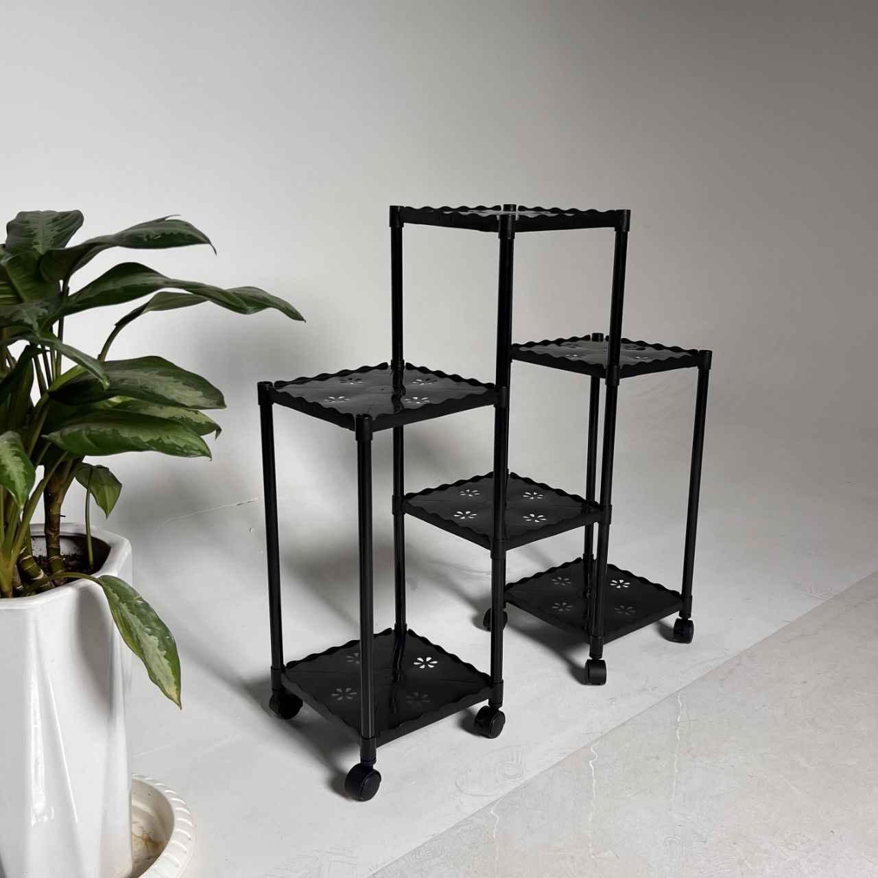 🪴 رف زهور وتخزين متعدد الاستخدامات – MULTI FUNCTIONAL STORAGE FLOWER RACK 🪴
​تريد تنظيم نباتاتك أو ترتيب أغراض المنزل بلمسة عصرية؟ هذا الرف هو الحل المثالي! بتصميم ذكي، متين، وسهل الحركة ليناسب الصالة، الشرفة، أو أي زاوية في بيتك.
​✨ أهم المميزات:
​تصميم متعدد الطبقات: يمنحك مساحة مثالية لعرض النباتات أو تنظيم الأغراض المنزلية بشكل أنيق وموفر للمساحة.
​ثبات ومتانة عالية: هيكل مصنوع من الفولاذ الكربوني (Carbon Steel) القوي، ومصمم على شكل حرف H لضمان أعلى درجات الاستقرار والتحمل اليومي (Bearing Well).
​سهولة الحركة: مزود بـ 8 عجلات سفلية ذكية لتستطيع نقله وتنظيف ما تحته بكل سهولة وبدون مجهود.
​تصميم ذكي للنباتات: يحتوي على فتحات خاصة (Hollow out design) تمنع تجمع المياه أسفل السنادين (أصص النباتات).
. 
​📐 الأبعاد والقياسات الكلية:
​العرض: 77 سم
​العمق: 27 سم
​الارتفاع: 81 سم
​الموديل: 9628-1
​📦 محتويات العلبة (قطع كاملة جاهزة للتركيب):
​6 أرفف متينة.
​4 أعمدة طويلة (46 سم).
​12 عمود قصير (23 سم).
​8 عجلات عملية.
​قطع التثبيت + دليل تعليمات التركيب خطوة بخطوة.
. 
​🚚 التوصيل:
​متوفر خدمة التوصيل لجميع محافظات العراق 🇮🇶
​📥 للطلب أو الاستفسار، يرجى مراسلتنا عبر الرسائل! بغداد, العراق


**إذا كنت صاحب هذا الإعلان وتريد حذفه لأي سبب، رجاءا أرسل رسالة إلى الدعم الفني**
