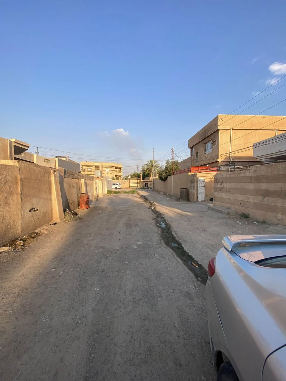 للبيع
دار سكنية طابو صرف مساحة 250 متر الحي العسكري قرب قاعة الميغان الدار غرفة نوم وحدة استقبال مطبخ صحيات داخلية وخارجية 

للاستفسار مراسلة الصفحة او الاتصال على الارقام التالية 

***********

***********

