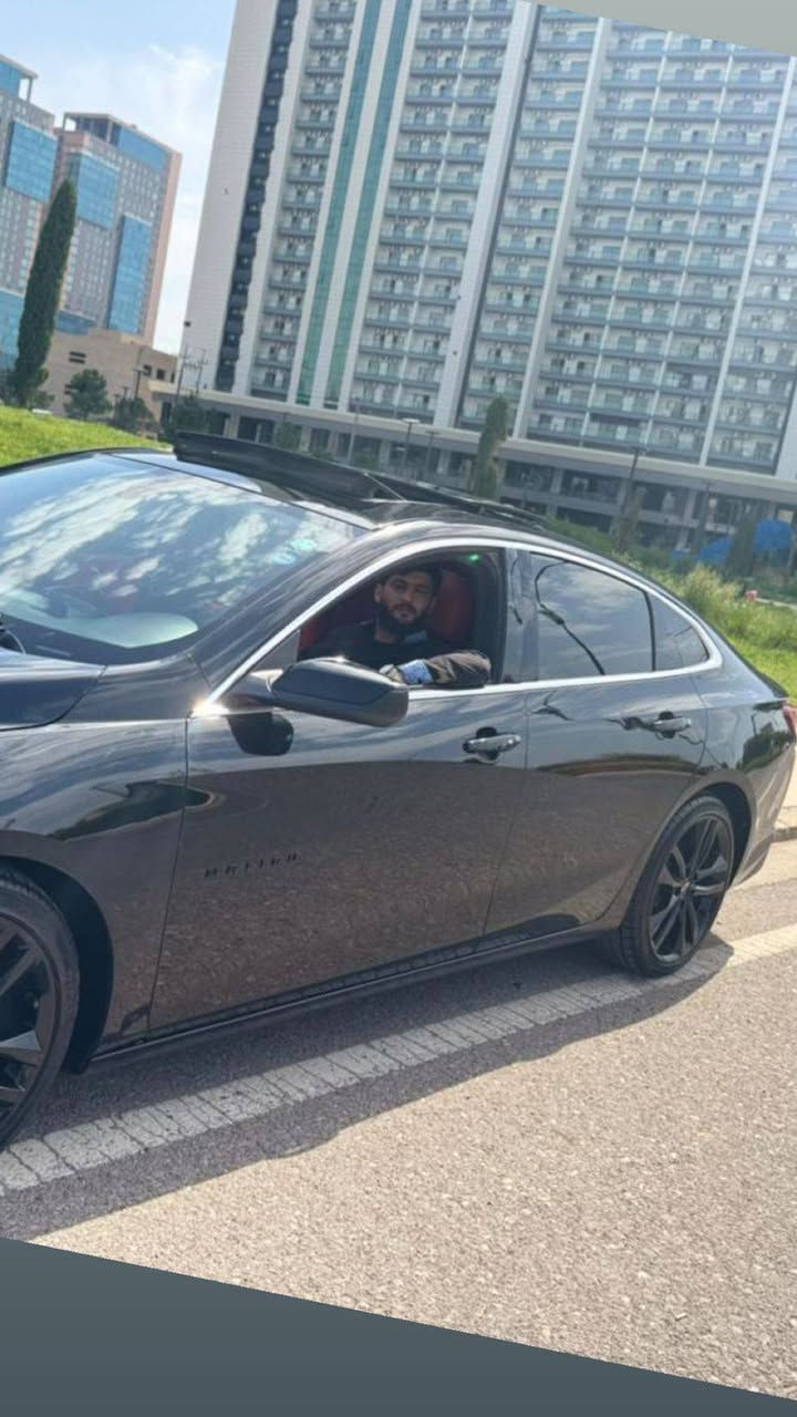 سلام عليكم عندي ماليبو موديل ٢١ماشية ٨٨ جاية من امريكا كلين بس هنا انضربت بيها قطعتين صبغ فول مواصفات السيارة ماشاءالله نضيفه بمعنى الكلمة وصارف علية صرف مو طبيعي سويتها كلها رياضية تبريد وحدادية كفالة السعر ١٢٥وبيها مجال ***********
