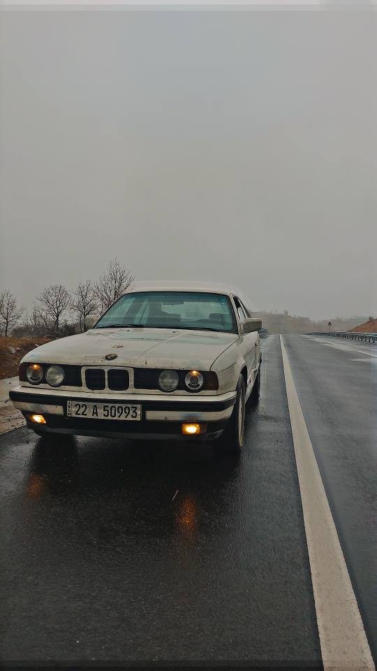 چوارتایەی نوی لەژێرە رەقەم سەنەوی هەزەی نویه بەناوی خۆمانە تەحویل و وکالە غرامە بەشرتە مەکینەی کەپسە  6پستنە تەبریدە حەجمی 520iگێرعادیە چوارجام عادیه ناوی  تەغلیف کوشینی BMWلۆ بەستاوە دەشبول نیلیە  بەنیسبەت لێدران دوو جیگای یەک بست یەک بستی سبووغە باقیدیکە نیەتێ سبووغ بیلادیە بەس کەمیک قەلەمکاری دەویتن 

رەقەم تەلەفۆن ***********تەنیا کورەک لەسەرە

*********** تەنیا واتسئەپی لەسەرە أربيل, العراق
