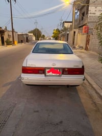 سيارة بطة • تويوتا كراون • كراون بطة • سيارة تويوتا • رقم بصرة • لؤلؤي...