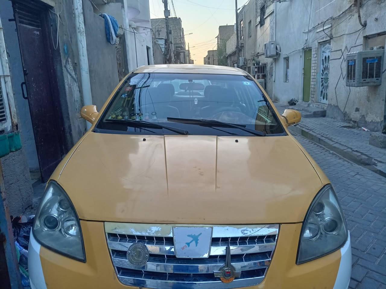 سياره شيري اي فايف موديل ١٢ مكينه ٢٠٠٠ جديده كير نضيف تخم تايره تبريد ثلج شرط تحويل ثاني يوم هيئه مصفره وعليهه غرامه مرور ٦٠٠ تنقطع من سعر مكاني مدينه الصدر سعر ٢٨ وبيهه مجال حك جيه ***********
