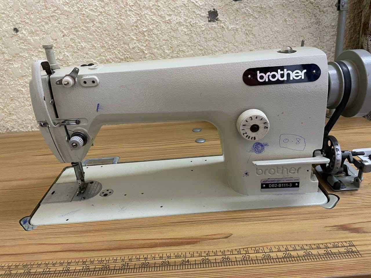 للبيع مكينه خياطه برذر باب اول مشتغله شي جدا قليل (ساعات فقط) ماطور كاتم اقتصادي السعر 250
للتواصل  *********** يوجد توصيل بغداد
