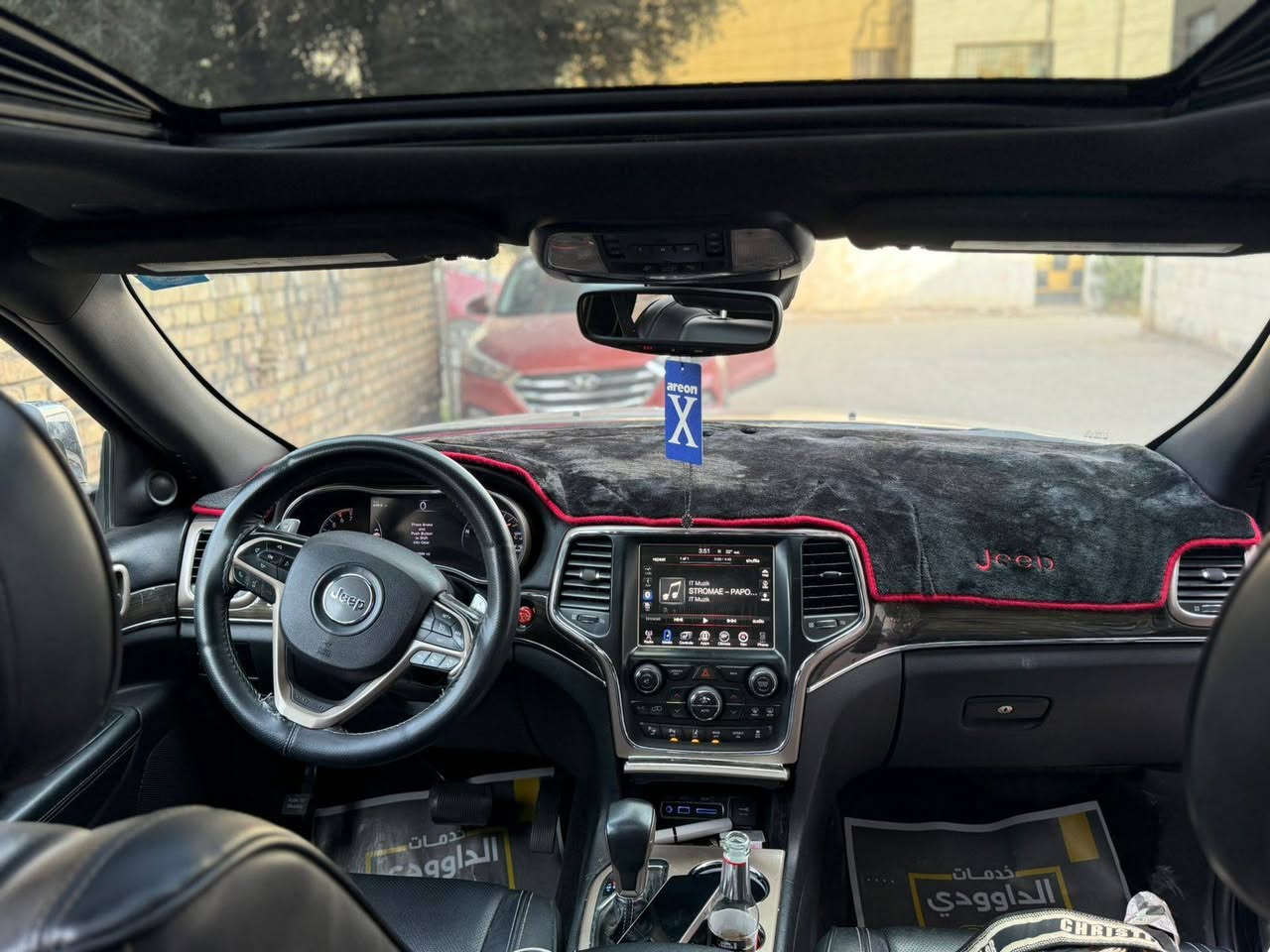 جيب اوفر لاند فول مواصفات جكات موديل ٢٠١٧ اللون اسود رقم بغداد سعه المحرك 8 سلندر 5700 هيمي الحادث جاملغ وبنيد بيع او مراوس ***********
