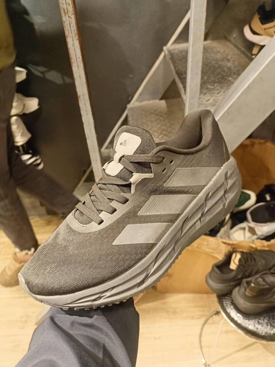 ادادس وكالة اسود قياس 43 توصيل موجود بي مسند للقدم


**إذا كنت صاحب هذا الإعلان وتريد حذفه لأي سبب، رجاءا أرسل رسالة إلى الدعم الفني**