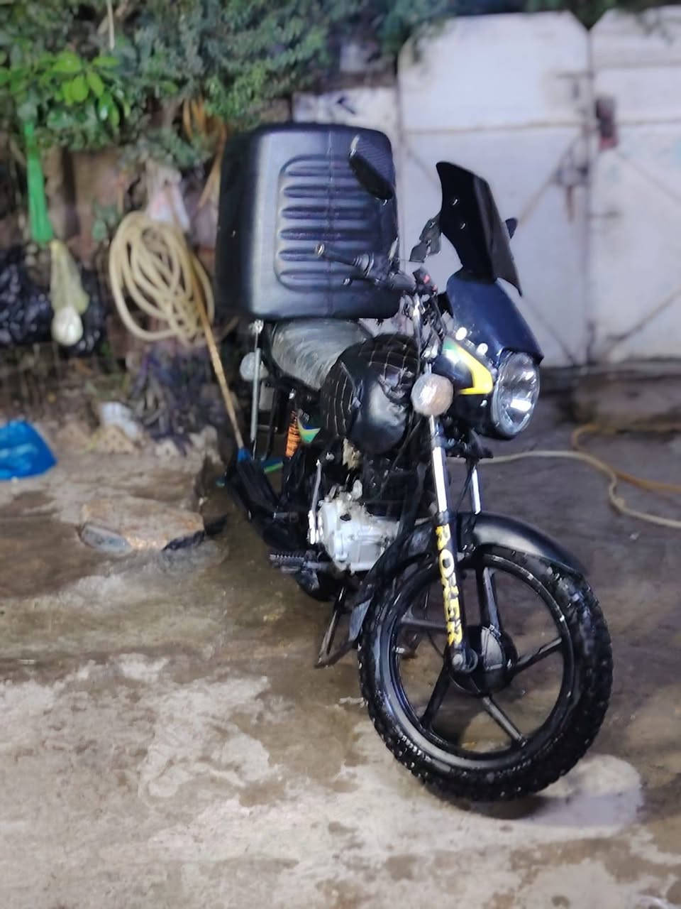 سلام عليكم اخوان درجه بوكسر كلاسك درجه خير من الله ارواق خمسه كمرك متفوع كبل ترقم درجه جاهزه كبل لشارع موديل 21 المكان بغداد حي جهاد السعر المطلوب مليون ‏‪200 وبيه مجال حك  جيه‪ ***********
