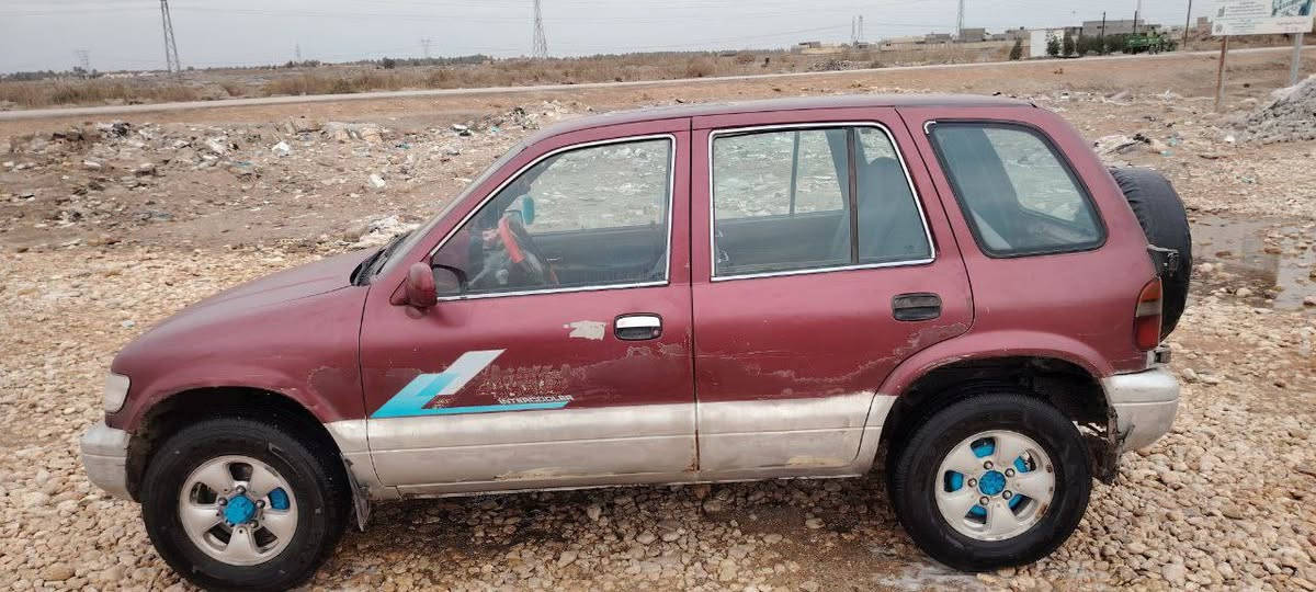 السلام عليكم كياسبورتج موديل 93رقم بغداد تحويل ثاني يوم سنوية ال 27
مكينة كير جدد كير عادي سيارة كفالةمن الضربة قطرة صبغ مابيهة  كهربائيات كلة شغال تخم تايرجديد تبريد ثلج حدادية جديدة سنتر لوك شغال ريمون شاشة وكامرة سيارة غرفة جديدة شرط سيارة ناعمة كلش سياره جاهزة مال جناي السعر 33وبيهة مجال جدآ جدآ قليل المكان بابل القاسم رقم الهاتف ***********
