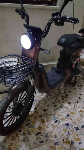 السلام عليكم  ماطور شحن جديد مستعجل بطريات خمسه جدد سعر 160 وبمجال شيء بسيط عني موصل يا رمجه شرقيه ***********
