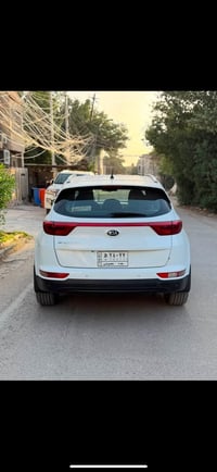 سبورتج 2018 السيارة خليجية مشدودة عليها شاشة حساسات امامي خلفي جانبي س...