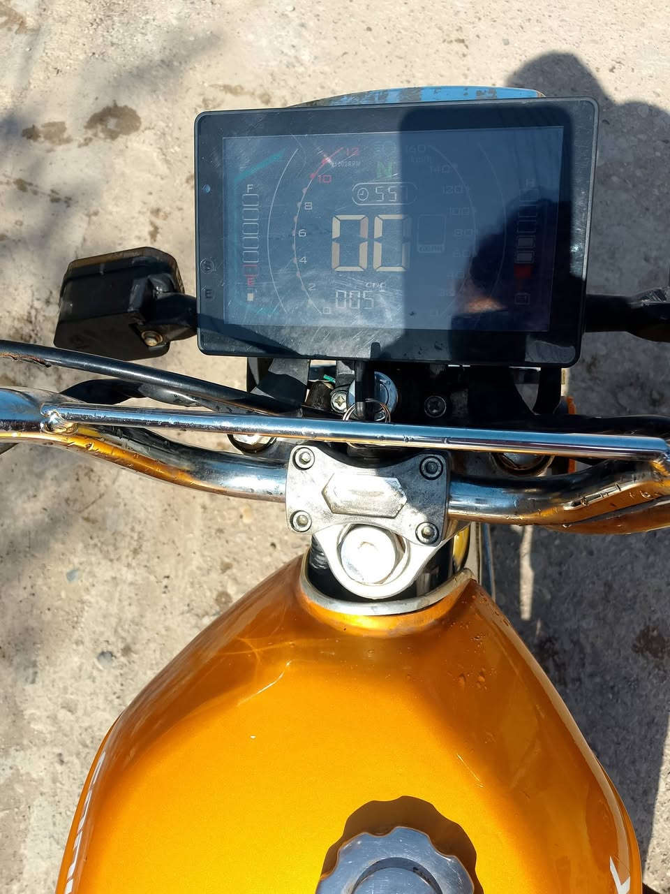 سلام عليكم سيفان 25 للبيع الدراجه جديده وحلوه شلعه معدل خير من الله كهربائيات دشبول كلها شغاله مكينه سبانه ممدود عليها أوراق موجوده 
سعر750وبيها مجال
مكاني ديالى الخالص هبهب 
رقمي ***********
