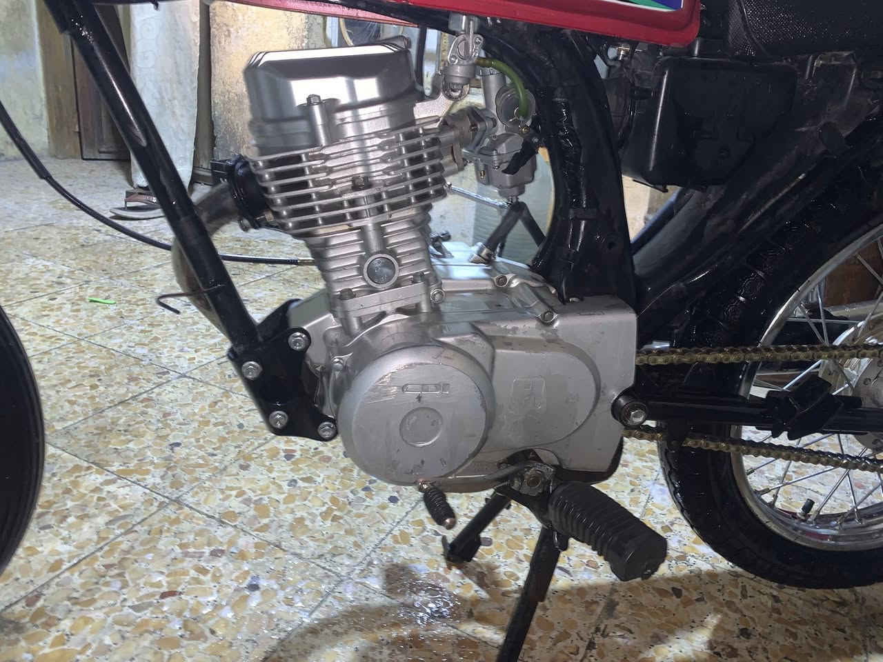 سلام عليكم دراجه نامه شلامجه مديل 23 ادوات دراجه ما عوزه برغي مكاني حيانيه سعر 450 وبيه مجال قليل ***********
