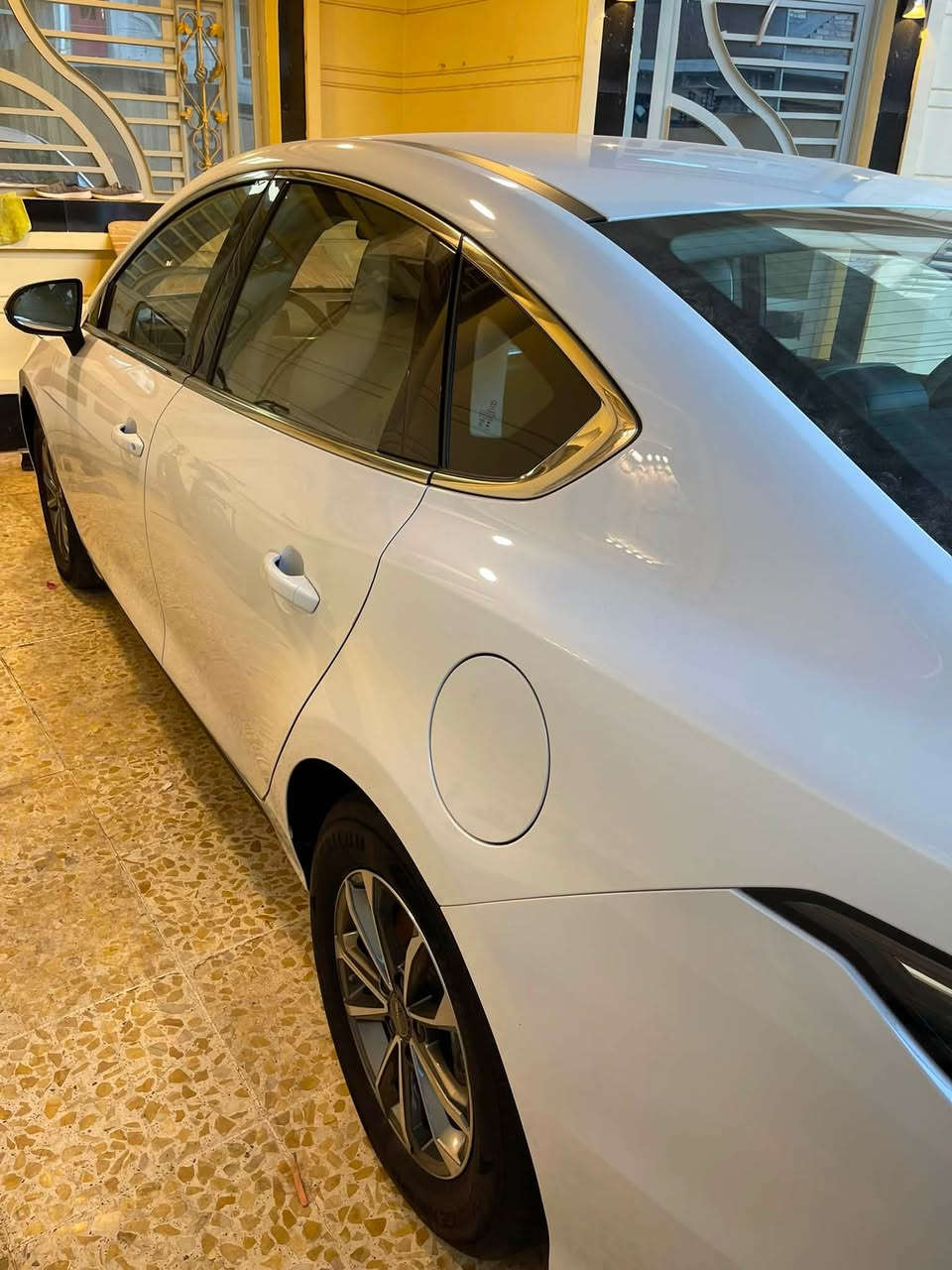 🚗 للبيع | BYD ديسترورو موديل 2025 🚗

سيارة نظيفة جدًا والاستعمال خفيف، تحويل مباشر.

✅ الممشى الكلي: 25 ألف كم
✅ تشغيل المحرك: 10 آلاف كم تقريبًا
✅ تشغيل البطارية: 15 ألف كم تقريبًا
✅ جميع الملحقات الأصلية موجودة (الكارت، المنفاخ، الفوم).
✅ السيارة مكفولة كفالة عامة (صبغ وتبديل).

الملاحظات:

* شخط صغير جدًا (أصغر من عود الشخاط) موضح بالصور.
* شخط بسيط في المازدا (الصدام) الأمامي، موضح بالصور أيضًا.

💰 السعر: 19,750,000 دينار عراقي
📌 قابل للتفاوض بالحدود المعقولة مع الجادين.

📍 الموقع: التاجي – قرب جسر المصابيح.

📩 التواصل عبر الماسنجر أو الواتساب.
📞 ***********

الرجاء التواصل من الجادين بالشراء فقط، والله يبارك للجميع. 🌹
