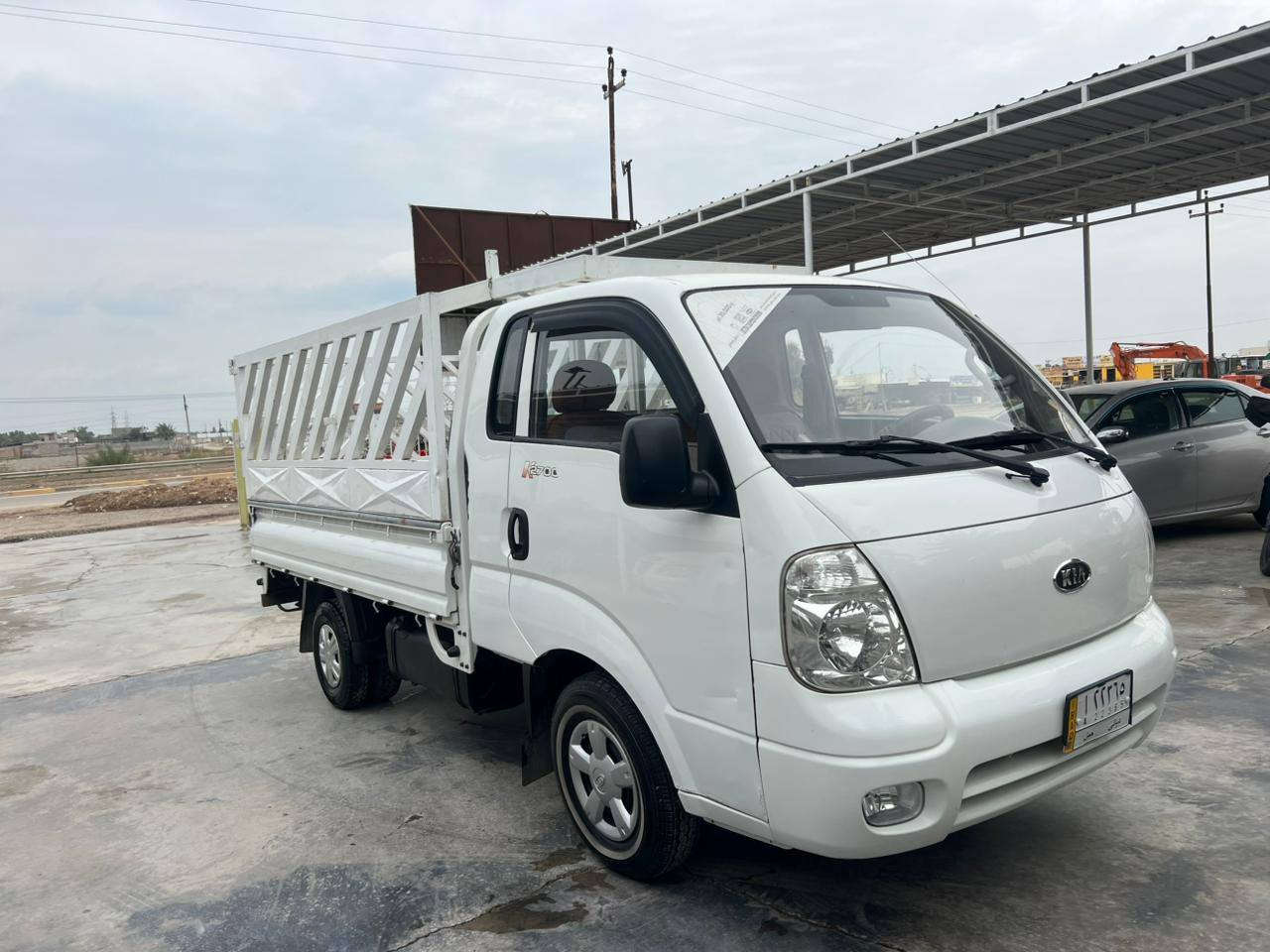 بسم الله الرحمن الرحيم اللهم صل على محمد وآل محمد 
السلام عليكم اخون عندي هاي سيارة كيه 2012 سيارة محرك 2700 رقم ديالى ألماني تحويل ثاني يوم مشروع وطني سنويه 27 سيارة مكفوله كفاله عامه عدة كارت بل بل بدي مقدي عشر سنتات  سيارة وضع شركه تراي زيرو محرك وكير وصدر أمامي خلفي وكسل وشاصي عل وضع شركه سيارة ماشيه 220 سيارة بحالت الوكاله صعبه تحصل كيه موديل 2012 بهيج نضافه شرط الفحص مكاني ديالى بعقوبه شراي يتصل ويدلل وهاذة رقمي *********** السعر 103  وبي مجال شراي يتصل ويدلل
