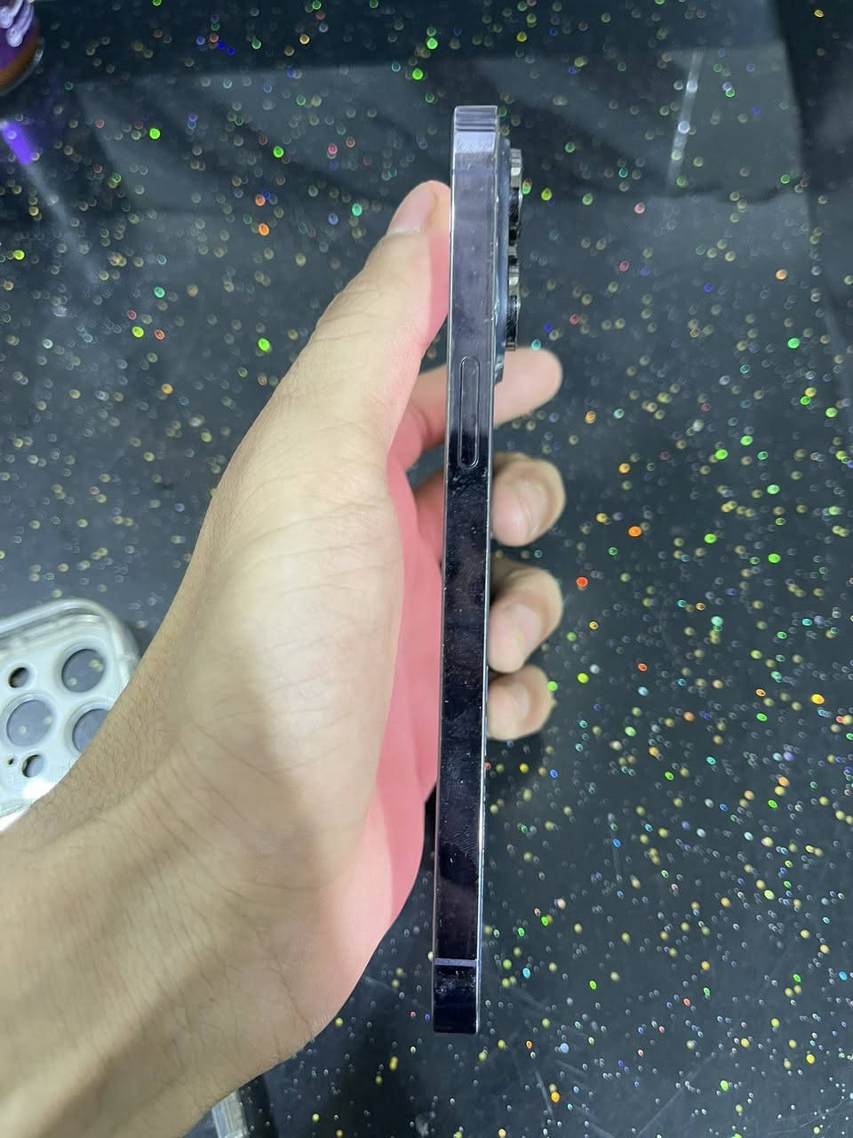 سلام عليكمم 
Iphone 14pro max
الجهاز ما مفتوح نهائياً 
مشكلته فقط ظهر مكسور 
والجهاز وتر ما مفتوحح وما مستبدل بي اي قطعه  
بطاريتة 81 والجهازز نضيففففففففف
وملحقاته كامله مع كارتونه اصلي مال الجهاز والكيبل  
سعرر 800 وبي مجال كلش بسيط ومستعجل على بيعته 
مكاني كربلاء تواصل واتساب 
***********
