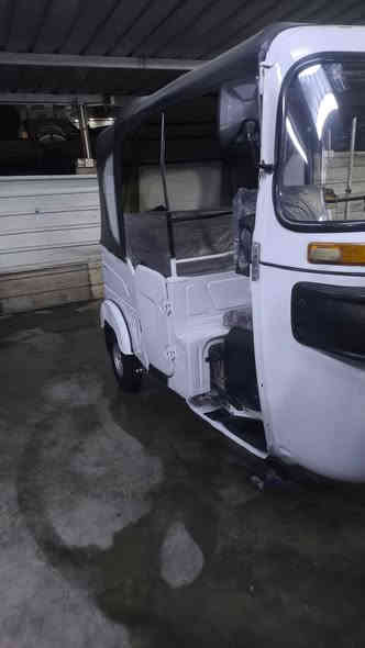 سلام عليكم اخوان تكتك موديل 22 شهر 9 رقم و سنويه تكتك جاهزه من كلشي تخم تاير دوشمه جادر جديد كلشي بيه جديد مكينه خرسه فقط بيه تعمير دوس ولباقي كله نضيف تحويل ثاني يوم مكاني مدينه  
الاستفسار ‭٠٧٧٥ ١١٥ ٣٦٠٢‬
