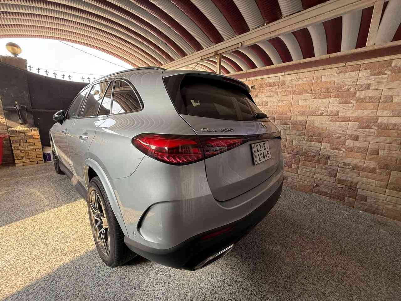 السلام عليكم 
 لمحبي مارسيدس  GLC 300  اصل AMG 
موديل 2024 
العداد 10 الف كيلو 
وارد امريكا صبغ بنيد فقط 
رقم اربيل جاهز للتحويل 
سياره بحالة وكاله زيرو مسج 
للاستفسار تواصل 
***********
***********
