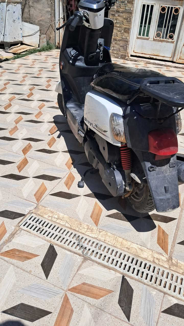 بوليسي مسطرة للبيع نكرة سلف كهربائيات شغالة مكاني طويريج حي الجمعية *********** السعر ٥٢٥ مو شراي لا تتصل رجاءآ
