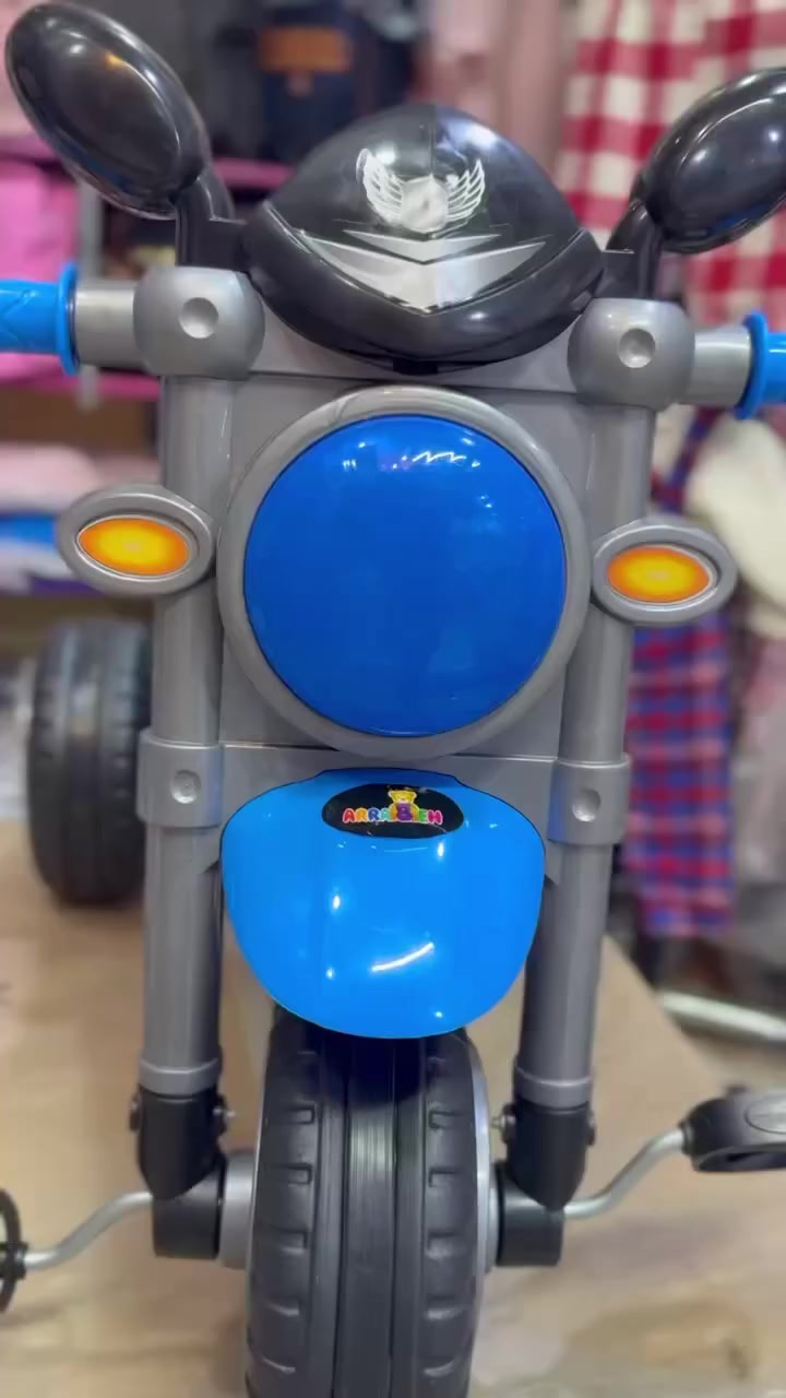 ماطور او دراجة 
⭐ تصميم مميز وعصري يناسب الأولاد والبنات
⭐ موسيقى ممتعة تزيد من أجواء اللعب 🎵
⭐ إنارة أمامية  تضيف لمسة جمال وإثارة 💡
⭐ مقعد مريح لتجربة  المتعة 👧🧒
حجم كبير مناسب من عمر ١ سنه الى ٣ سنة 
للحجز والاستفسار يرجى مراسلة الخاص ✉✉
أو الاتصال على الرقم 👇👇
***********

يوجد توصيل داخل بغداد والمحافظات
