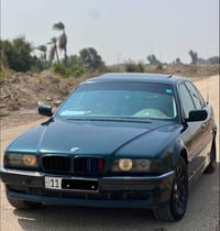 بي ام دبليو 525 • فول مواصفات • مكينة جاهزه