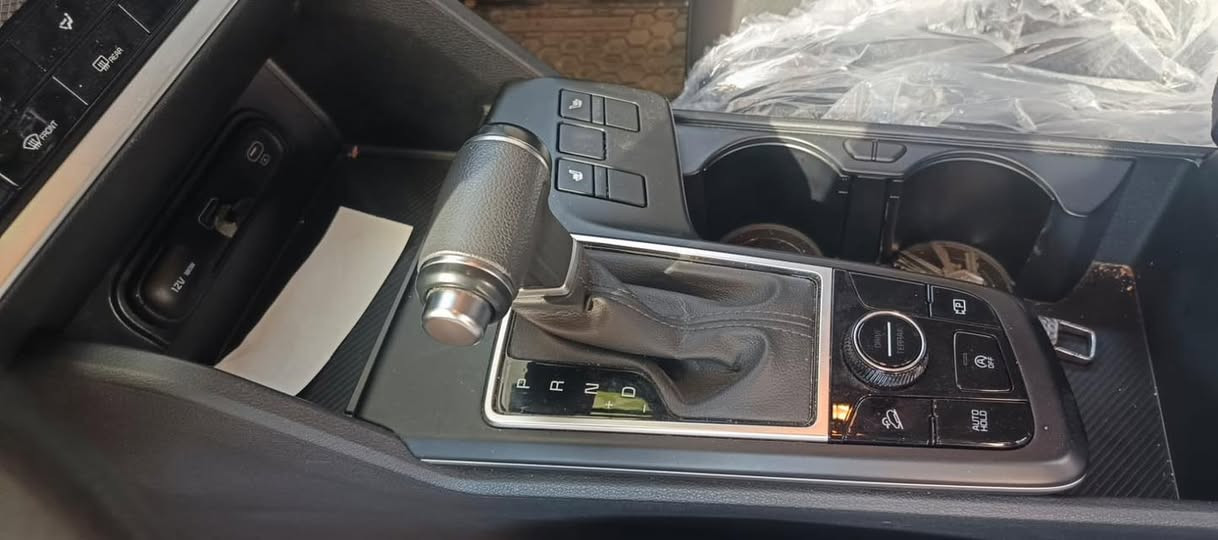 السلام عليكم

سبورتج ٢٠٢٤ دخول جديد فقط ربع بنيد و الجاملغ بارد حتى تبريدها بلادي ماشية ١٧ الف 
اوتو هولد
اوتو ستوب
تحديد مسار
اوامر صوتية
تدفئة كشنات
انظمة قيادة
مانع انزلاق
سايد بريك دكمة
نظام نزول المنحدرات
السعر ١٩٥ و بيها مجال كلش بسيط ***********
