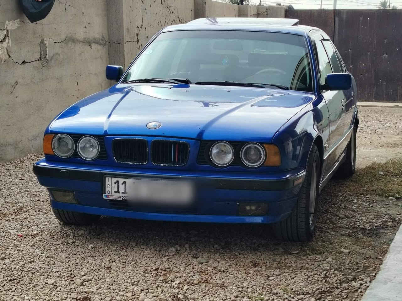 السلام عليكم BMW 525 موديل 92 مسكر عدل كير أوتو بجم عريض رقم بغداد الجديد سنويه لل27تحويل ثاني يوم تخم تاير حداديه نظيفه داخل السياره جديد فتحه شغاله سياره مال جناي سعر 74 مجال بسيط مكاني فلوجه 
***********
