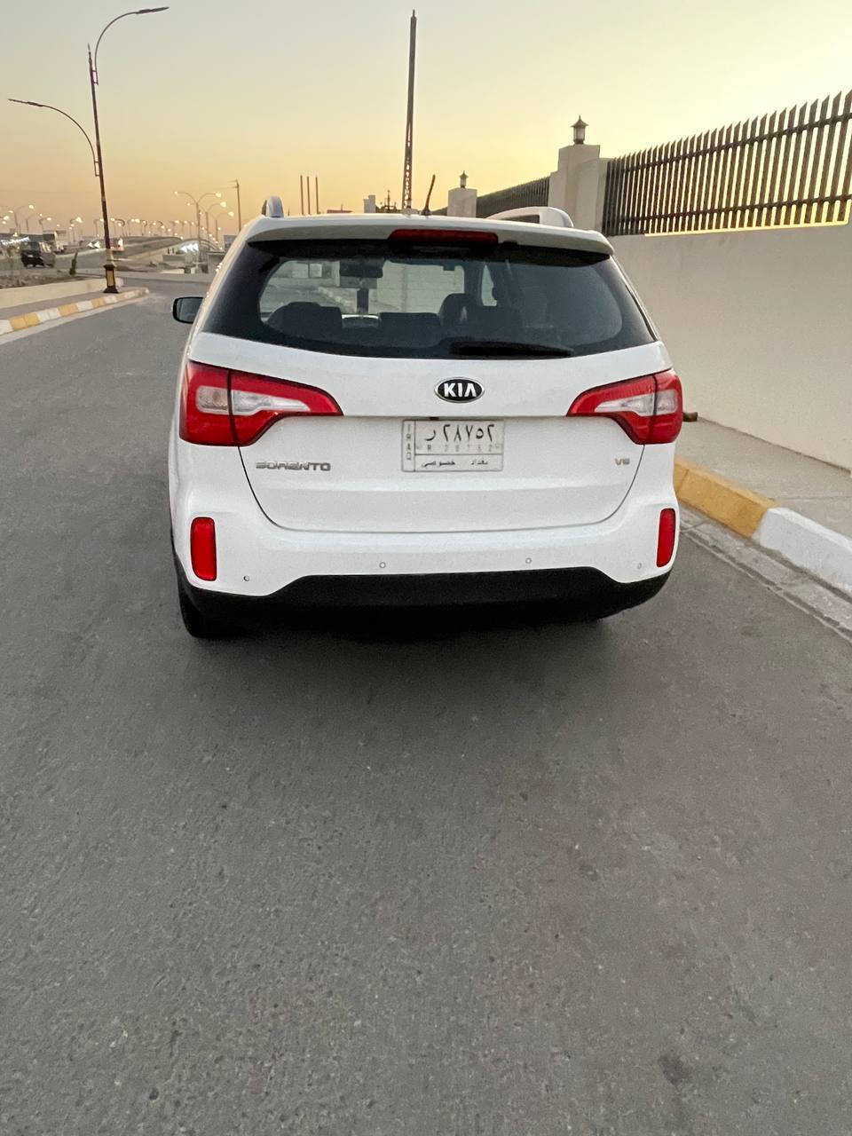 كيا سورنتو
موديل 20١٤ (( كويتيه )) Vip
.. 
‏‎فول فول مواصفات للاخير اعلى فئة 1/1
6 سلندر فورويل (مفتوحه) 
‏‎رقم بغداد مشروع وطني 
‏‎مواصفات السيارة : -
‏‎حساس امامي 
‏‎حساس خلفي 
‏‎كامرة خلفية
‏‎لد نهاري +مصباح عند فتح اشارة+ لدليلي 
‏‎بك لايت LED
‏‎لايت زنون بلادي 
‏‎زراك لايت 
‏‎اشاير مري + مري شفط
‏‎ترحيب عند الاقتراب 
‏‎علامة سورنتو بالدواسات LED
‏‎بصمة ابواب + بصمة تشغيل 
‏‎٣ قطع تبريد 
‏‎كشنات جلد قرميدي بلاد
‏‎الكشنات الأمامية تدفئة و تبريد
‏‎كشنات الامامية تحكم كهرباء
‏‎بردادات ابواب خلفية بلادي 
‏‎حجم المحرك ٦ سلندر ٣٥٠٠
‏‎فور ويل 4x4
‏‎عدد المقاعد ٧ راكب 
‏‎سقف بنوراما 
‏‎لوان ابيض صدفي 
ول سوران موجود ويه صور 
مكان سياره بغداد شهداء السيديه
سعر ٢٠٠$
رقم صاحب سيارة ***********
