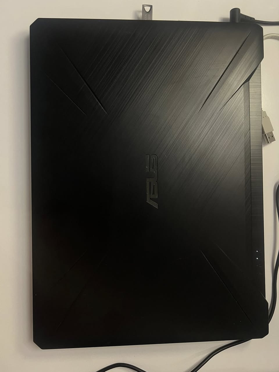 السلام عليكم للبيع لابتوب Asus Tuf Gaming
Core i5 9300H
Ram 16 GB
Hard 512 
Gtx 1650 4GB 
فقط بطاريته ضعيفه 
سعره 650 الف  
مكاني بغداد الغزالية


**إذا كنت صاحب هذا الإعلان وتريد حذفه لأي سبب، رجاءا أرسل رسالة إلى الدعم الفني**