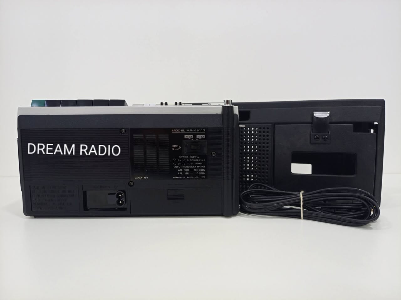 راديو مسجل سانيو 
انتاج اليابان 1971
نقص كارتون 
موجات الجهاز FM/AM
كهرباء/ باتري 
للاستفسار مراسلة الصفحه


**إذا كنت صاحب هذا الإعلان وتريد حذفه لأي سبب، رجاءا أرسل رسالة إلى الدعم الفني**