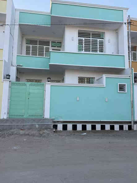 تتوفر دور سكنية طابو زراعي سند 25 للبيع المساحه بالسند 75م  واقع الحال اكثر طابقين يحتوي الدار على غرفتين نوم واستقبال وصاله مفتوحة عالمطبخ وثلاث مجموعات صحيه بناء طابوق وصب  درجه اولى مع توفر كل الخدمات وبالنسبه للسعر يباع بالنقد 65 مليون قابل للتفاوض وبالقسط ب 80 مليون بمقدمه لاتقل عن 35 مليون. والباقي اقساط شهرية 500 الف شهريا.  للاستفسار الاتصال بالرقم *********** او مراسلة الصفحة
