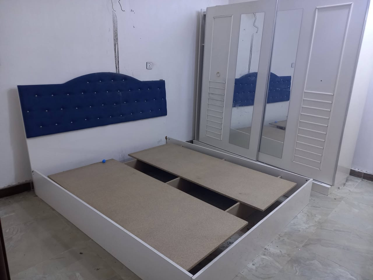 للبيع ١٠٠الف المكان الشعب


**إذا كنت صاحب هذا الإعلان وتريد حذفه لأي سبب، رجاءا أرسل رسالة إلى الدعم الفني**