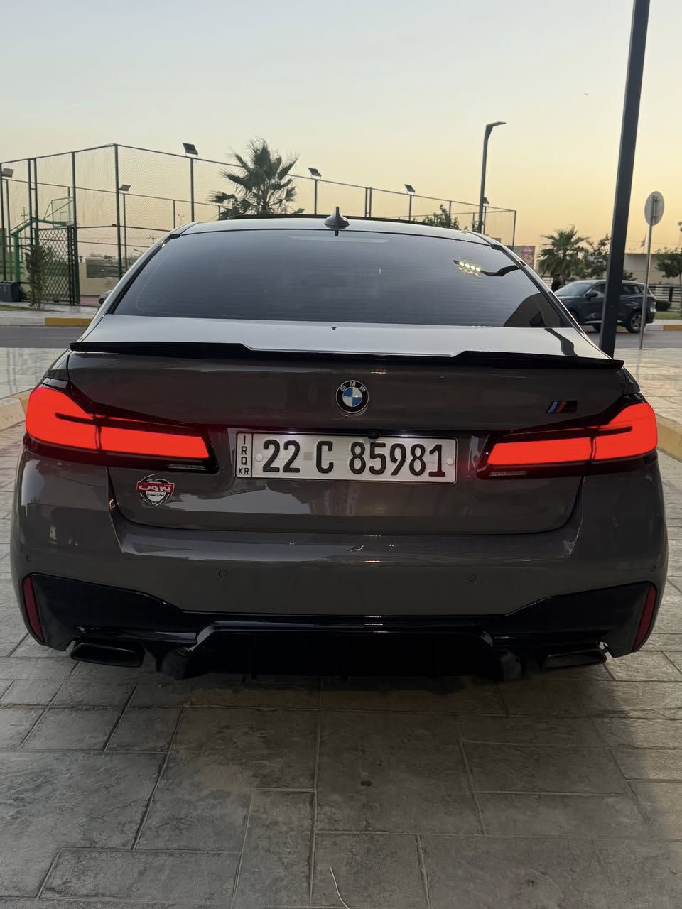 السلام عليكم للبيع BMW 
موديل 2022 530i 
السياره كت M اصلي بلادي من وياله ودركه وكشنات ودوس ودعاميات وفجوج 
مواصفات اندفجول 
غرفه 700 
ماصدات ليزريه 
عداد 330 
رادار 360 درجه 
حساس 360 درجه 
كراسي ثنين خزن ميموري وكهرباء وتدفئه 
وباقي المواصفات المعروفه 
السياره المانيه كفاله عامه عدى بارد مكانين كلش صغار 
ماشيه 94 الف كيلو 
السياره جاهزه لاخر حبايه وصيانتها كلها بالشركه 
السعر 350 💵 وبيها مجال كلش بسيط 
العنوان بغداد للاستفسار 
***********
