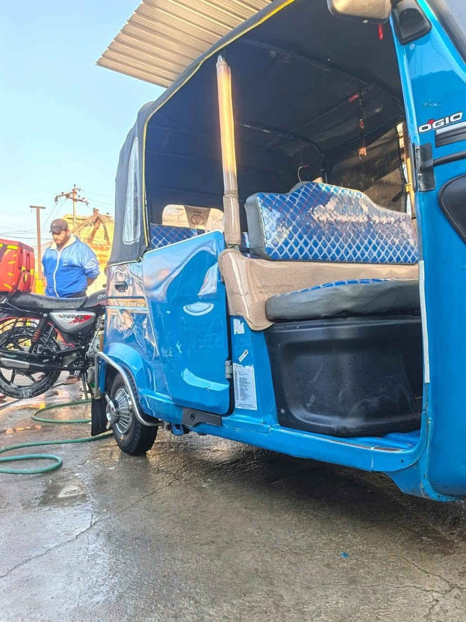 تكتك موديل 22 بصمه مو سلف رقم وسنويه وهزه جديده كفاله عامه وشوفه بعينك اكسل بل جيس تراي زيرو دوشمه ومسجل بيه وكبات وريل سعر 6 و500 استفسار *********** واتساب غير متواجد بالفيس
