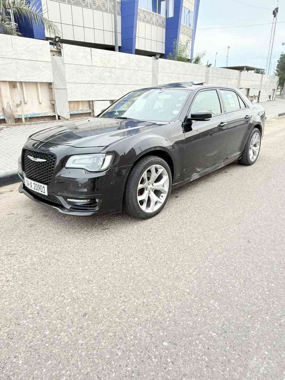 السلام عليكم أوباما وارد امريكي موديل 2018 اصل بيها جاملغ وبنيد السياره فول موصفات واحد على واحد فور ويل رقم بصره نكليزي تحويل مباشر السياره جاهز تخم تاير حداده تبريد كله جديد مكان السيارة بالبصرة 
ماشيه 119 الف
السعر 205 وبيها مجال
مامتواجد على الخاص الشراي يتصل ويدلل 
0775 557 7656
