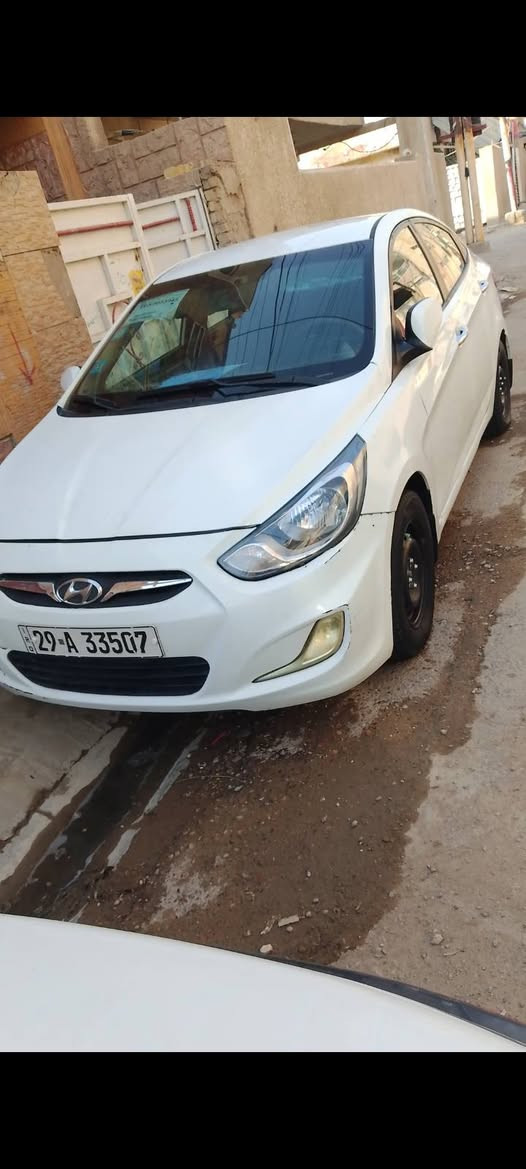 السلام عليكم اكسنت موديل 14 سياره مثل ما موضح بالتصوير بها سونار بها قطعه واحده تبديل وبيها صبغات سياره جاهزه من كل شيء سعرها 86 مكانها بغداد امين  الثاني.                ***********
