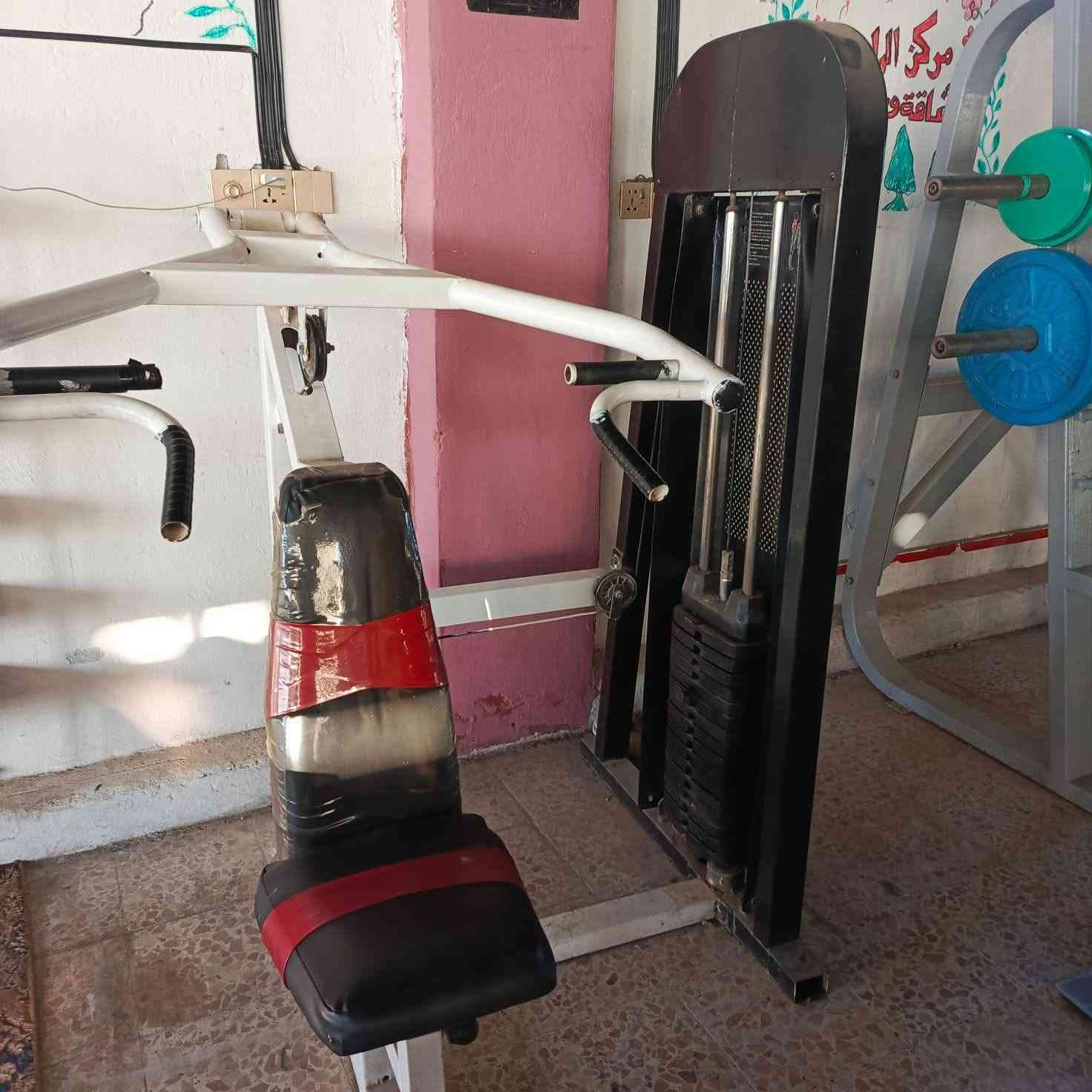 اربع اجهزه للبيع بالنجف بسعر مليون دينار جهاز ظغط ومتقابل وبنج جالس ودفع ماكنه موبايل *********** من رخصة مسؤول الكروب
