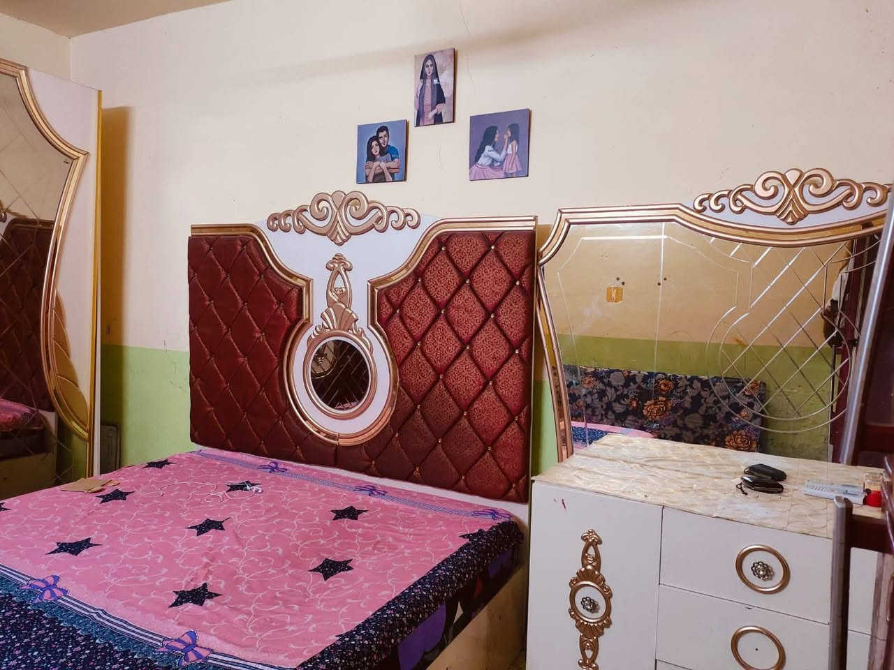 غرفة تركية ٧ قطع ثقيله ضررها الكنتور مثل ماموضح بالصور باقي القطع نظيفة٢٥٠ بيها مجال


**إذا كنت صاحب هذا الإعلان وتريد حذفه لأي سبب، رجاءا أرسل رسالة إلى الدعم الفني**