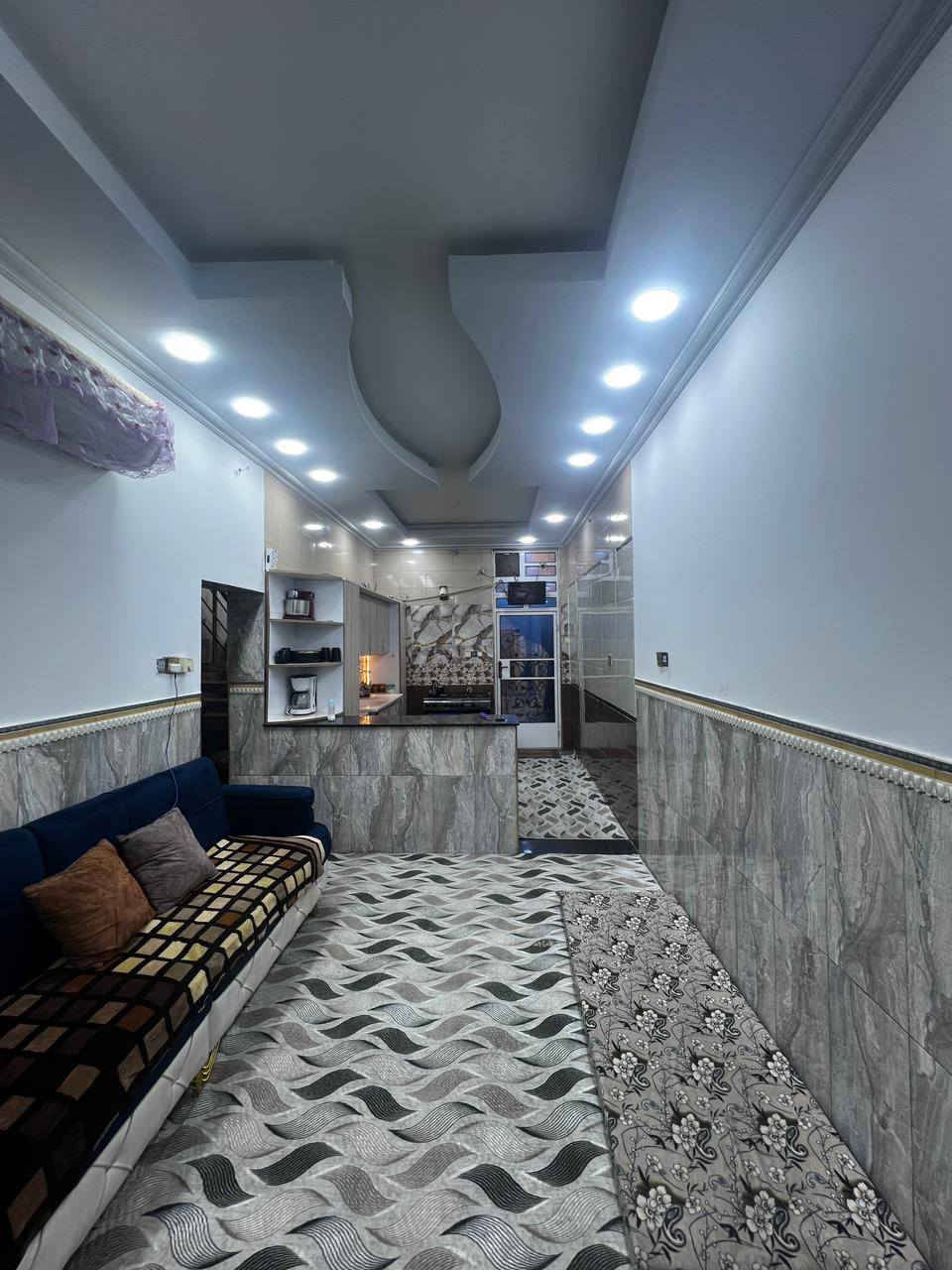 #دارللبيع

الموقع: حي المكرمه منطقه 13 قرب مكتب الرشيد 

المساحه: 100م بناء جديد بناء جناي

قياس واجهة الدار 5 ×نزال 20م

طابق واحد 

🌟محتويات الدار يحتوي : على غرفه وصاله واستقبال ومطبخ وصحيات عدد 2

🌟 السعر 150 مع المجال للشراي 

الاستفسار 

🏛️مراجعة مكتب الرشيد📌 او الاتصال بالارقام التاليه

***********☎️
***********📱
