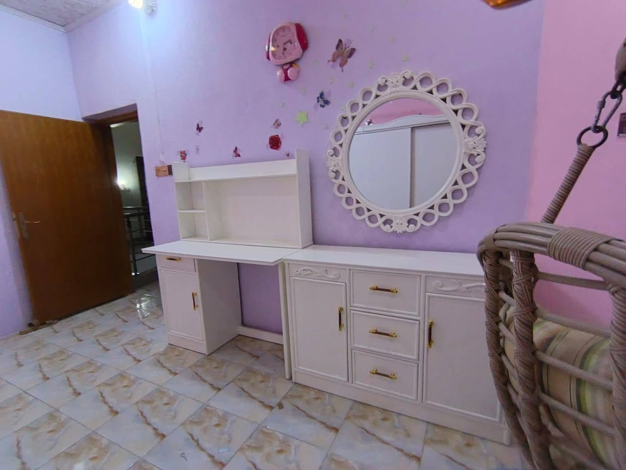 اللهم صل على محمد وال محمد 🌹🌹 تم انجاز غرفه أطفال متكونه من
كنتور سلايت نجاره عراقيه  😊
 ميز تواليت☺️
ميز قراءة 😚
جربايه  نفر واحد 😚👇👇
الكنتور الوجه mdf الداخل صاج ٤ ملم
الظهر جرجوبه
الارضيه والسقف بلوك صاج
اللون اوف وايت 
حسب الطلب 👇👇
االاستفسار الاتصال📞📞*********** ***********  وت ساب💯💯
العنوان ابي غرق / حي الحسين شارع البانزين خانه قرب محطة الكهرباء  🌹
