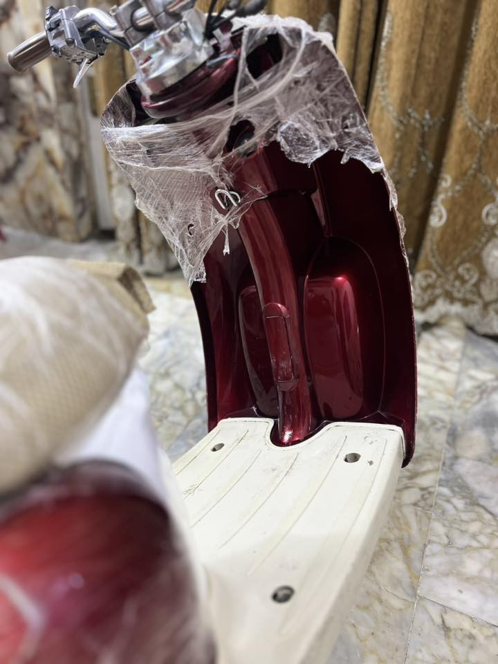 سلام عليكم دراجه كلاسك 60 مكينه تخبل نضيفه تايرات نضاف صالنصة جديده كفرات نضافه 80‎%‎ دراجه كامله بريك امامي خلفي كهربائيات كله شغاله عوزه بس باتري سعره 225 وبيه مجال مكاني بغداد ***********
