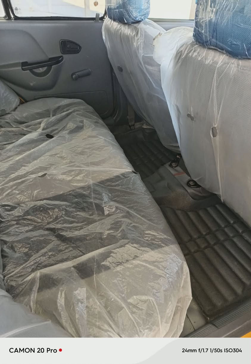 السلام عليكم 
سايبا موديل 18 لا صبغ ولا تبديل بيه 
مكينه وكير وتبريد وحداديه خير من الله 
فقط بيه بارد باب الخلفي قليل 
تخم تاير لامامي جديد 
صدر أمامي وخلفي جديد 
باتري جديد تانكي بانزين جديد 
رقم واسط إنكليزي بسمي 
مصفره هيه وغرامات 
مكان سياره كووت المركز 

***********
