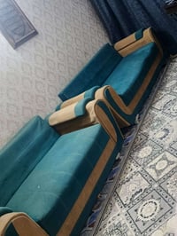 كنب • للبيع • قابل تفاوض