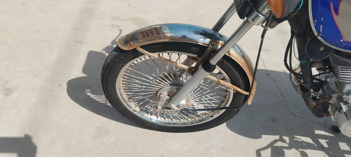 دراجه للبيع اربع اكير تايكر  موديل2019 كلك اوراقه ضايعه مكفوله من سرقه مجفته مره  وحده فقط متوازي ع بيع سعر 300وبيه مجال بيه مجال وتدلل عنواني طريق بغداد جامعت الزهراء للبنات  عامود 97 اللأستفسار أو تصال او وتساب ***********
