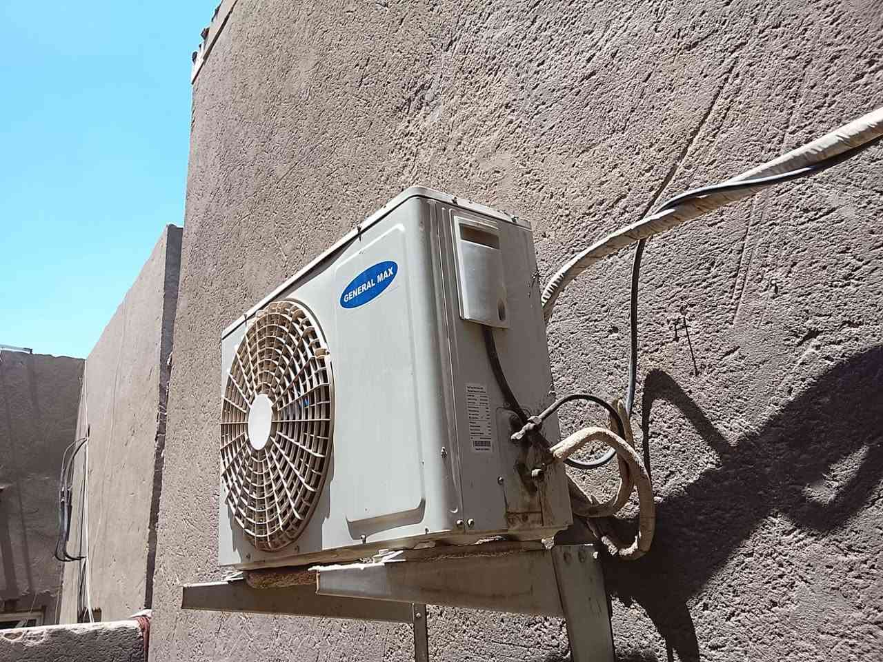 سبلت للبيع واحد طن على الفحص نظيف 
مكاني ديوانية حي الوحدة الأولى 
***********
