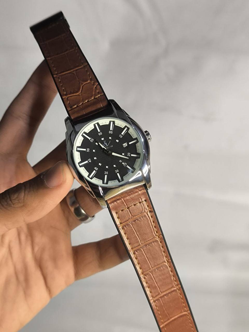 ساعة من ماركة NEW FANDE اورجنال وارد اوربي DHL
تحفة فنية 
ميكنة كوارتز ياباني 🇯🇵 
هيكل ستانلس ستيل مطلي بطبقة من نيكل روم لامع
ميناء فخمة مميزة مزودة بمنفذ تاريخ مع اميال لامينوس 
مقاومة ماء وغبار 
زجاج زفير مزرق 
سير مميز جلد مبطن ربل 
قفل فراشة مغناطيسي 
تأتي مع كارت الضمان الدولي لمدة سنة 

ملاحظة متوفر قطعة 3 قطع فقط 

السعر :- 37 الف ع اول تم
للحجز والاستفسار يرجى مراسلة الصفحه


**إذا كنت صاحب هذا الإعلان وتريد حذفه لأي سبب، رجاءا أرسل رسالة إلى الدعم الفني**