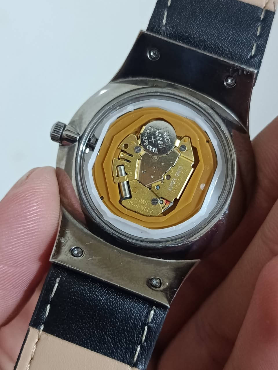 بيرينغ ياباني اصلي بطارية 
مكنا مايوتا قياس 38 
الساعة بولاد بالكامل 
نافذة شهري بلورة زفير 
تواجد حلب وشحن للمحافظات 
للتواصل مسنجر او واتساب 
0995754460


**إذا كنت صاحب هذا الإعلان وتريد حذفه لأي سبب، رجاءا أرسل رسالة إلى الدعم الفني**