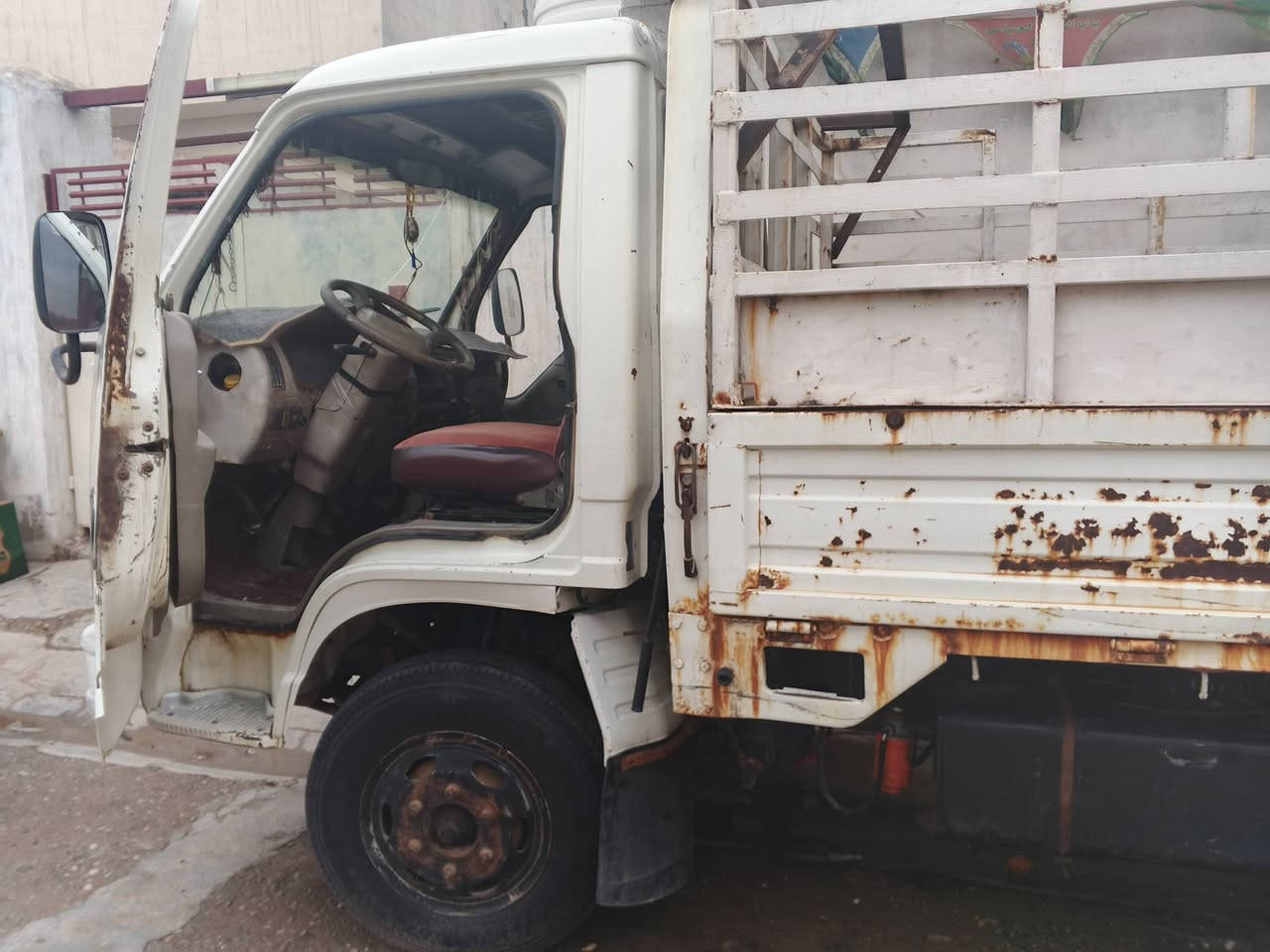 ((((((((مناسبة مال جناي))))))))

 كيا فوتون  مديل 2007 (محور مكينة وكير بنكو 2700)سياره جاهزة   شاصي مكفول كير مكينه خير من الله تخم تاير جديد  رقم ديالى.  دولي جديد   
العنوان // ديالى بعقوبة 
الهاتف‏‪***********))
