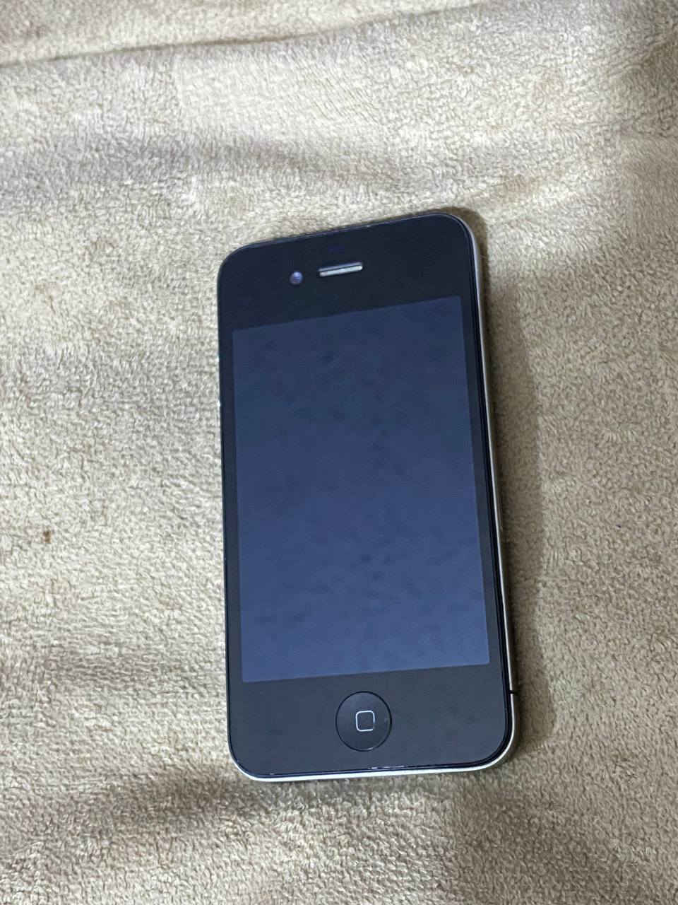 ايفون 4
ذاكره 16 
نظيف كلش 
ما يدعم الشريحه
السعر 50 الف
موجود توصيل


**إذا كنت صاحب هذا الإعلان وتريد حذفه لأي سبب، رجاءا أرسل رسالة إلى الدعم الفني**