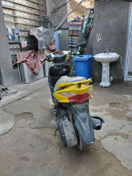 السلام عليكم شباب دراجه أدرس صيني للبيع ***********
