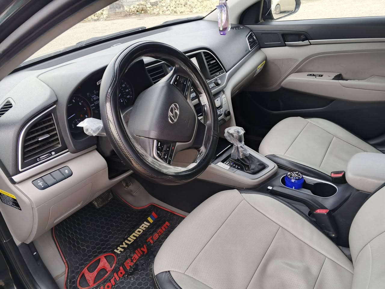 السلام عليكم النترا 17 السونار موجود داخل المنشور كفاله عامله بس البسونار البيها لا تبديل ليبل واحد السياره العنوان بغداد تقاطع النهروان باسمنا السيارة السعر 117وبي مجال بسيط


**إذا كنت صاحب هذا الإعلان وتريد حذفه لأي سبب، رجاءا أرسل رسالة إلى الدعم الفني**